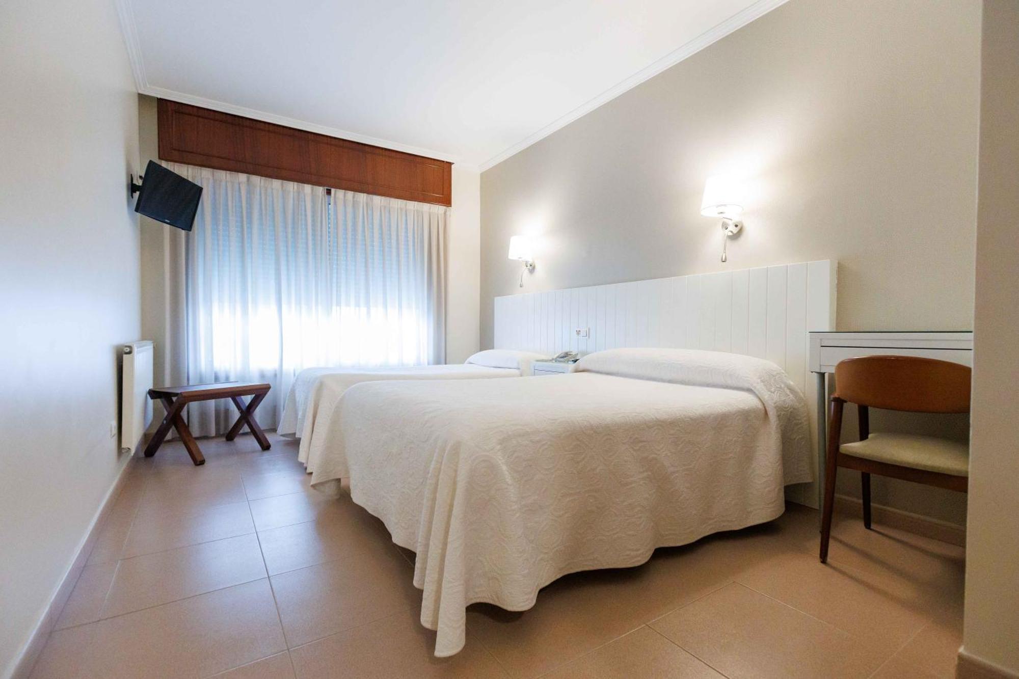Hotel O Cruceiro Caldas De Reis Ngoại thất bức ảnh