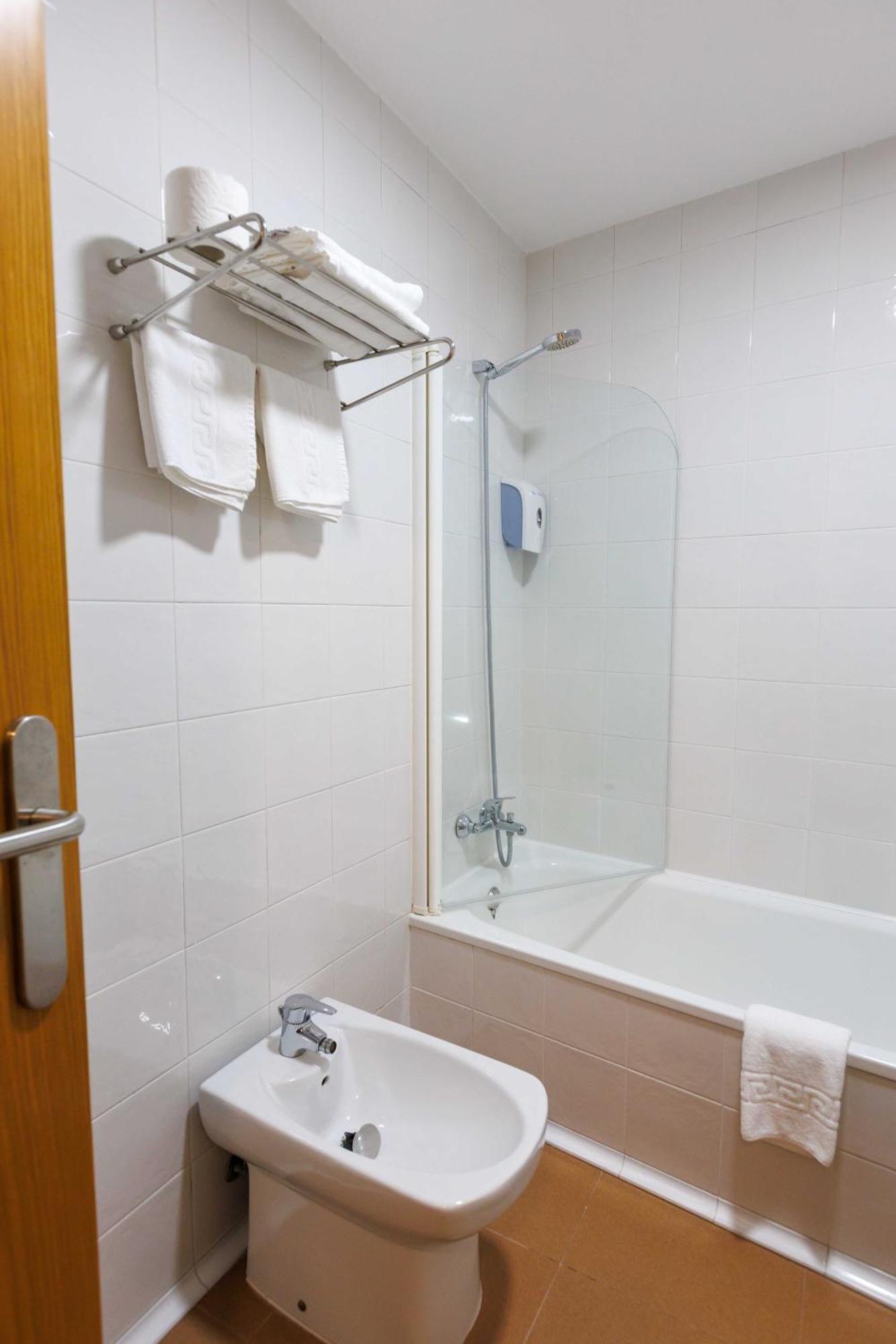 Hotel O Cruceiro Caldas De Reis Ngoại thất bức ảnh