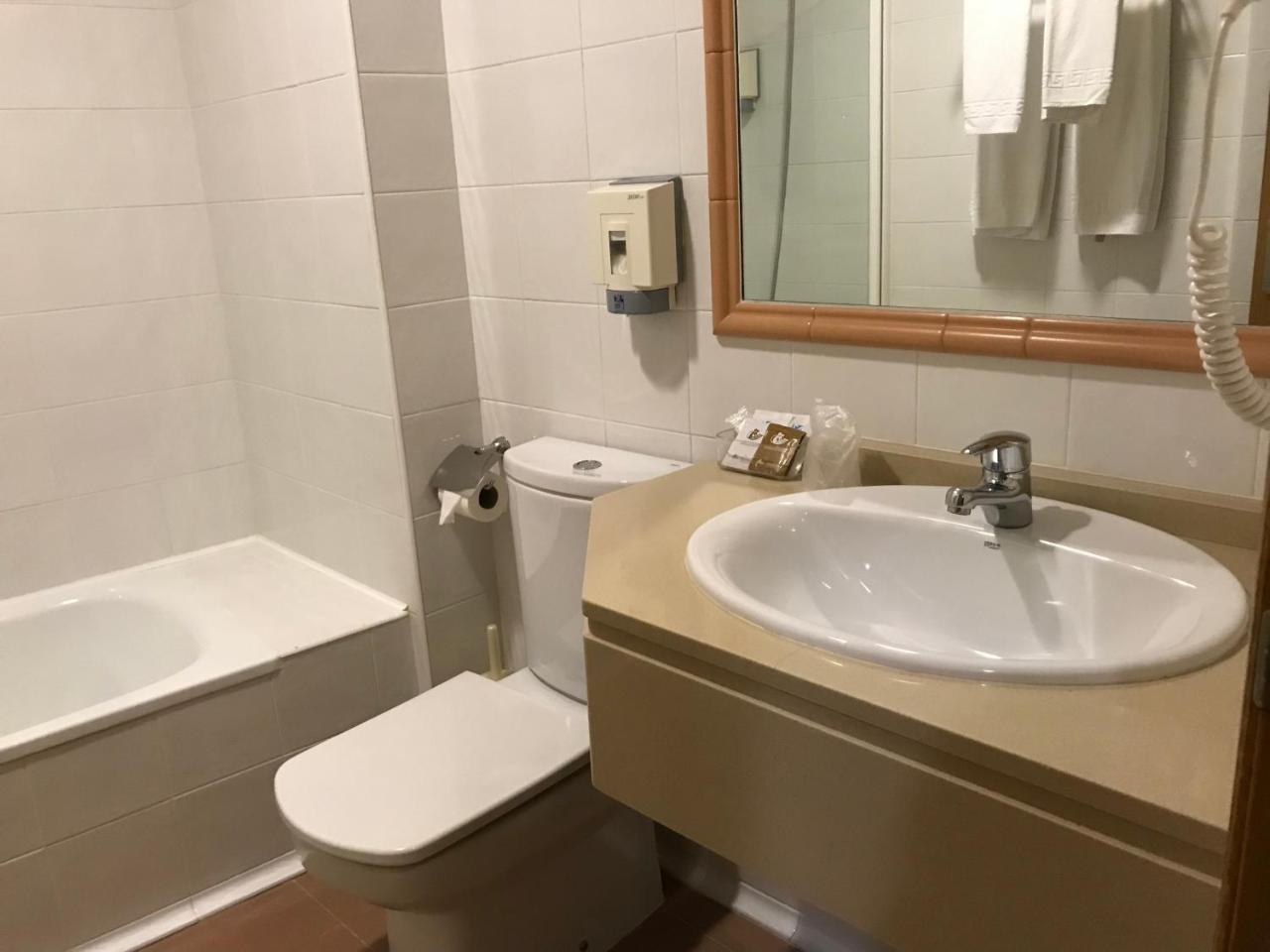 Hotel O Cruceiro Caldas De Reis Ngoại thất bức ảnh